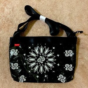 NWT Supreme Bandana Tarp Side Bag | authentic
